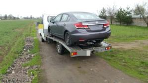 Rozbito samochodową dziuple pod Koninem. Rutkowski walczy z oszustami samochodowymi