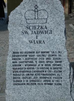Słowo na niedzielę 15 października z Sanktuarium św. Jadwigi w Trzebnicy, w Dzień Dziecka Utraconego. Transmisja w TVP Polonia o godz. 11