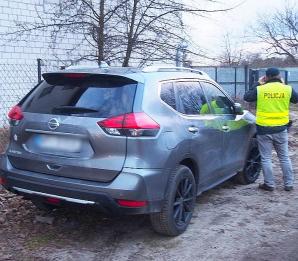 [VIDEO] Skradzione w Niemczech auta odnalezione pod Warszawą