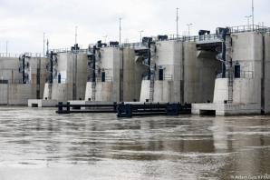 [VIDEO] Premier: działamy skutecznie, żeby chronić obywateli przed takimi dramatami jak powódź w 1997 r.