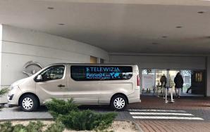 [VIDEO] Uwięziony 80-latek w MEDICOVER, zarażony tam Covidem? Dlaczego warszawski szpital na Wilanowie zapowiadał jego śmierć a po interwencji Policji i Prokuratury i Sądu nie chce go oddać rodzinie do domu?