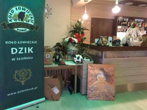 [VIDEO] Jechali na ślub, on zginął. Charytatywny bal przebierańców dla Katarzyny Siudej. Prezenty na licytację podarował m.in. Krzysztof Rutkowski 