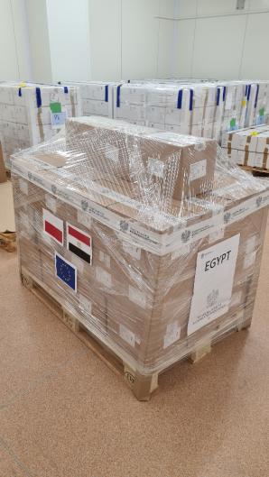 Przekazanie szczepionek dla Egiptu. Wcześniej szczepionki były przekazane m.in. do Wietnamu, Tajwanu, Uzbekistanu, Ukrainy, Australii i Norwegii