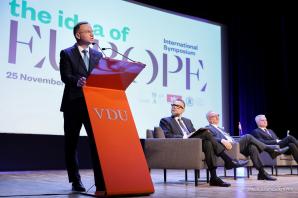 [VIDEO] Prezydent z wizytą na Litwie.Wraz z Prezydentami Litwy, Łotwy i Rumunii wziął udział w międzynarodowej konferencji The Idea of Europe