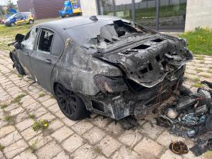 [VIDEO] Spalone BMW, wybite szyby, groźby i brak pomocy w Płocku! Biuro Rutkowski wyznaczyło nagrodę 20 000 zł za pomoc we wskazaniu sprawcy i zleceniodawcy!