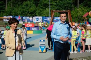 [VIDEO] Szef polskiego rządu złożył życzenia wszystkim dzieciom z okazji ich święta. Mateusz Morawiecki w przedszkolu w Żabiej Woli ogłosił rozpoczęcie konsultacji w sprawie 800+