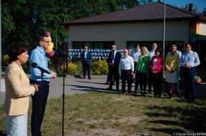 [VIDEO] Szef polskiego rządu złożył życzenia wszystkim dzieciom z okazji ich święta. Mateusz Morawiecki w przedszkolu w Żabiej Woli ogłosił rozpoczęcie konsultacji w sprawie 800+