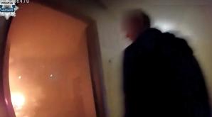 [VIDEO] Policjanci z Płocka wyciągnęli z płonącego mieszkania dwóch mężczyzn i zapobiegli możliwemu wybuchowi