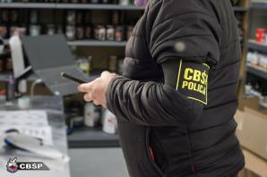 [VIDEO] Rozbita grupa handlowała suplementami zawierającymi narkotyki i sterydy