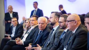 [VIDEO] - Potrzebujemy europejskiego programu na rzecz zbrojeń, potrzebujemy bezpieczeństwa łańcucha dostaw komponentów do przemysłu zbrojeniowego, potrzebujemy niezależności europejskiego i polskiego przemysłu zbrojeniowego. (…) Tak postrzegam potrzebę in