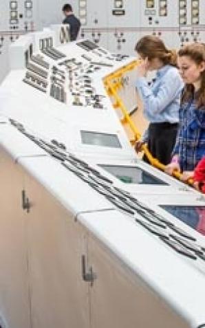 Gra: symulator elektrowni 