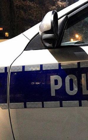 Policjanci pomogli rodzącej kobiecie. Użyli sygnałów kolumny uprzywilejowanej