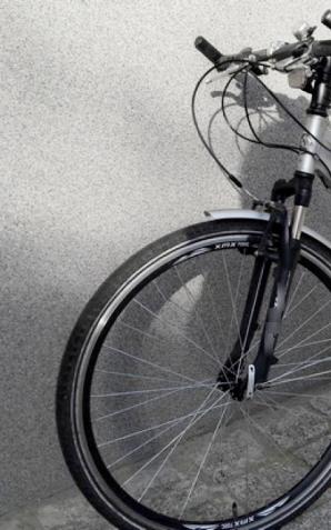 Poszukujemy świadków zdarzenia i ustalamy tożsamość rowerzysty