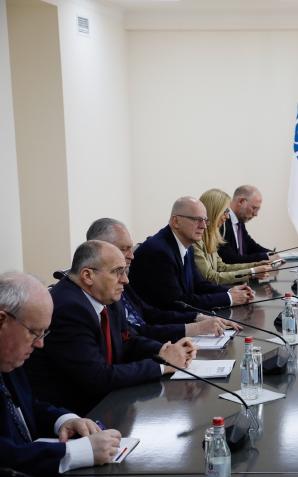 Minister Zbigniew Rau z wizytą w Armenii. Wczoraj Przewodniczący OBWE odwiedził Azerbejdżan, a przedwczoraj Gruzję