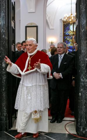 Prezydent Andrzej Duda przybył do Watykanu