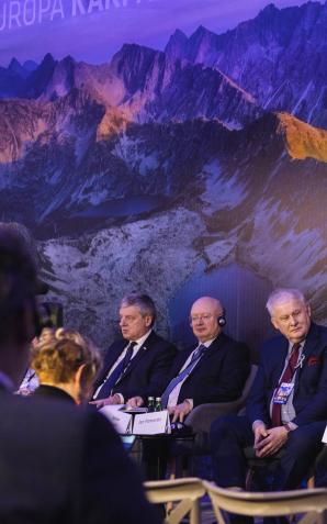 Cyfrowa edukacja młodych – panel dyskusyjny z udziałem ministra