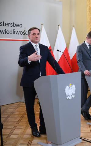 Minister Sprawiedliwości Zbigniew Ziobro o skandalicznej decyzji Rady Unii Europejskiej w sprawie pakietu „Fit for 55”