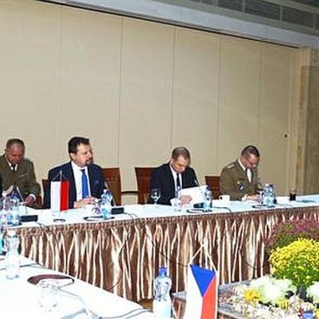 Węgry: Spotkanie ‎wiceministrów w ramach V4 w kwestii prac NATO i UE