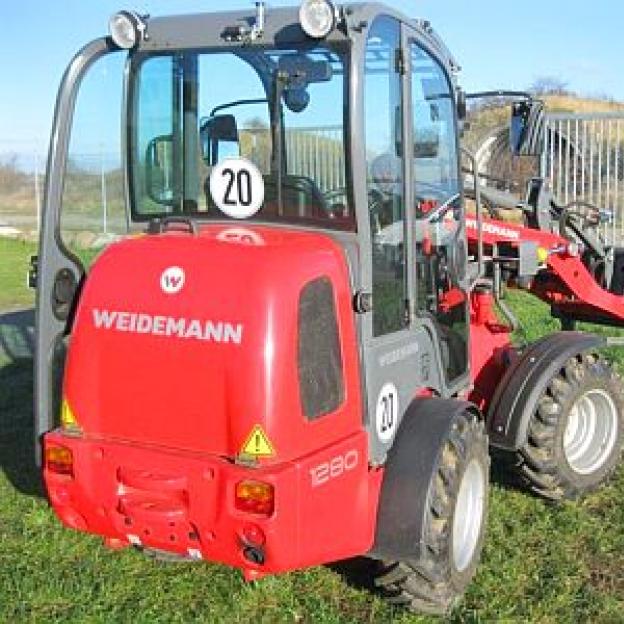 [VIDEO] Rutkowski: Rolnik chciał kupić ładowarkę Weidemann przez internet, stracił 44 000 zł. Nasi ludzie na tropie cyber-oszusta!