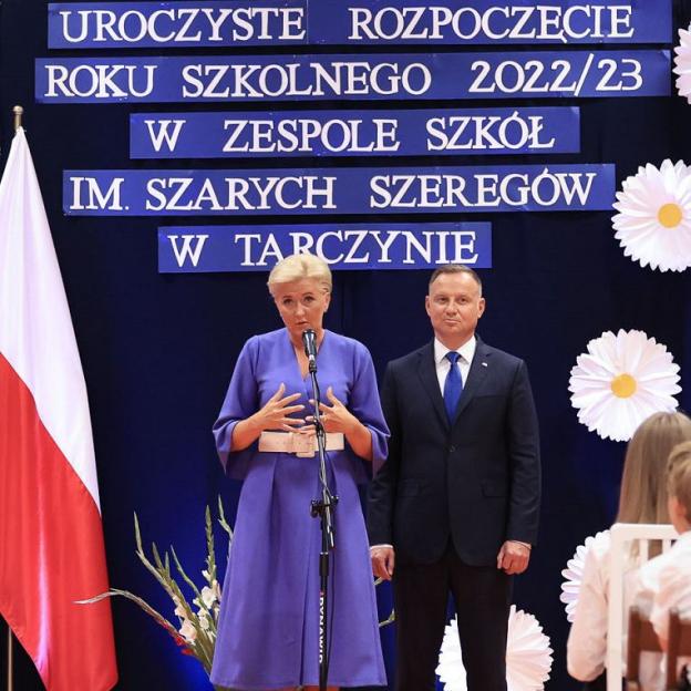 Para Prezydencka na inauguracji roku szkolnego w zespole szkół w Tarczynie