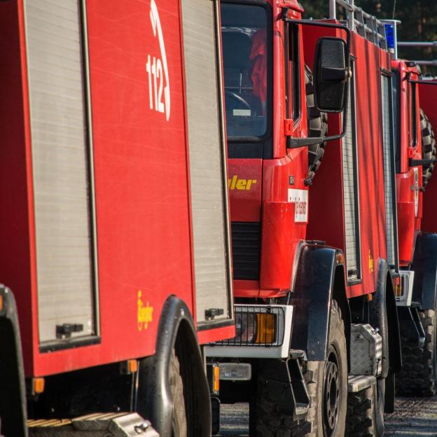 Wiceminister Ireneusz Zyska wręczył promesy na zakup nowych samochodów dla OSP z Dolnego Śląska