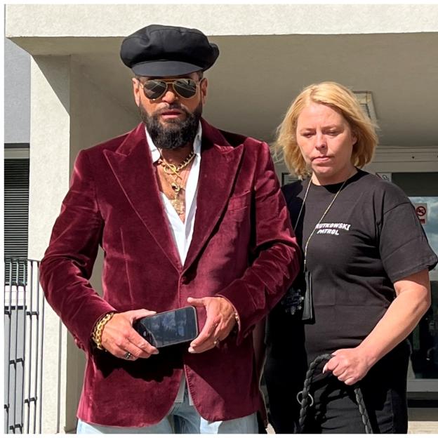 [VIDEO] Biuro Rutkowski i Telewizja Patriot24.net dziękują Kobylnicy. Nowa kadra i pies Reja dołączyli do zespołu