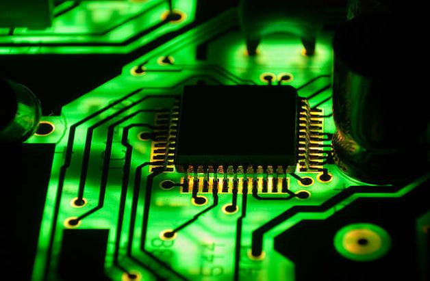 Cyfryzacja Polski – oszczędności i korzyści