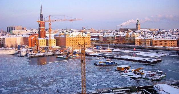 Mieszkanka Szwecji podziękowała katowickim policjantom za profesjonalizm i uratowanie życia jej 70-letniej matki