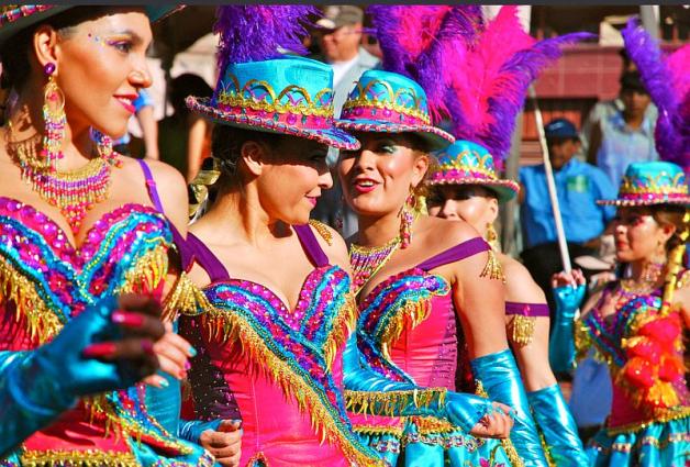 Zofia Ślotała: dekolty mogę mieć po pępek, ale wszystko inne ukrywam