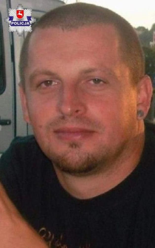 Tragiczna śmierci 38-latki. Policjanci poszukują męża kobiety o nazwisku Grzegorz Włodarczyk