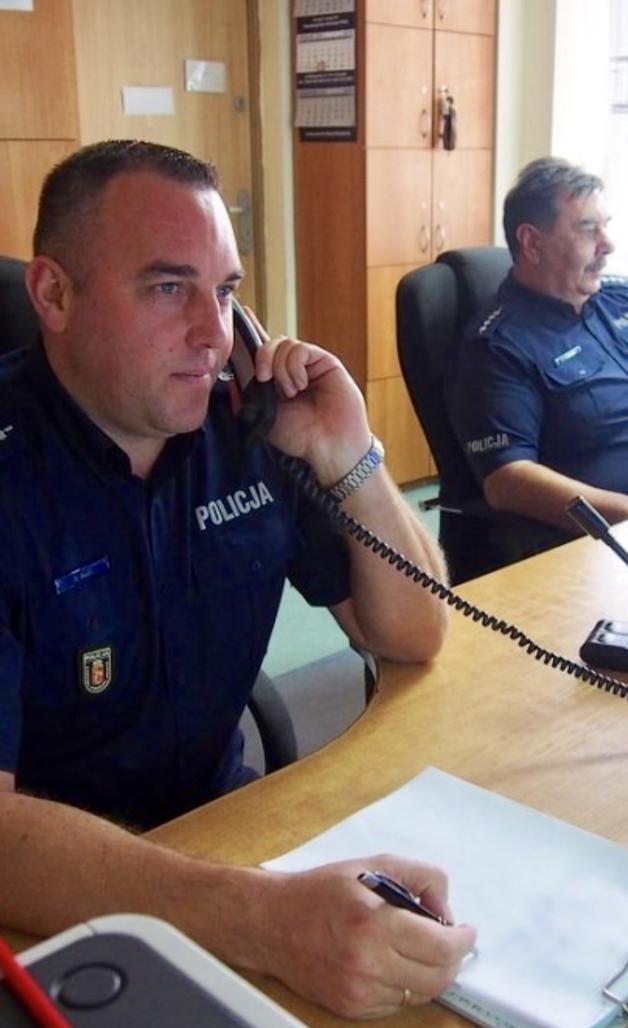 Dziecko zatrzasnęło się w samochodzie! Skutecznej pomocy udzielili Policjancji z Otwocka i Józefowa!