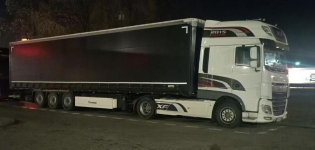 RUTKOWSKI: Ciągnik siodłowy DAF wraz z naczepą zniknął w nocy z piątku na sobotę. Plaga kradzieży pojazdów mechanicznych w Łodzi!