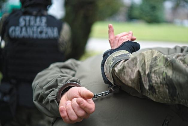 Zatrzymani na granicy polsko-ukraińskiej. Jeden poszukiwany przez Interpol w ponad stu krajach, grozi mu więzienie w Rosji, drugi - poszukiwany za przemyt papierosów przez rumuńsko-bułgarską granicę