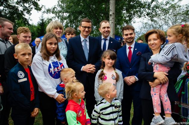 [VIDEO] Dodatkowe wsparcie dla rodzin z dziećmi. Rząd przyjął ustawę o Rodzinnym Kapitale Opiekuńczym