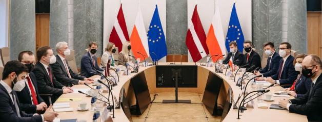 [VIDEO] Premier z wizytą na Litwie, Łotwie, Estonii: na granicy UE z Białorusią mamy do czynienia z wojną nowego typu, dlatego nasza odpowiedź powinna być solidarna. Musimy wyciągać wnioski z działań Rosji w Gruzji, na Krymie czy na Ukrainie