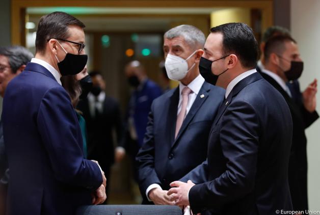 [VIDEO] Mateusz Morawiecki - konferencja prasowa w Brukseli podczas Szczytu Partnerstwa Wschodniego. Program ten zakłada współpracę między UE i Ukrainą, Mołdawią, Gruzją, Azerbejdżanem, Armenią i Białorusią