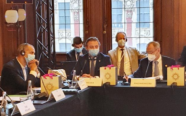 Wiceminister Bartosz Grodecki wziął udział w posiedzeniu Rady JHA w Lille. Zostały poruszone kwestie ostatnich wydarzeń w Afganistanie i na Białorusi