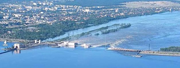 Ukraiński prezydent nazwał aktem terroryzmu wysadzenie zapory Kachowskiej Elektrowni Wodnej