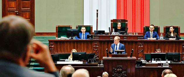 [VIDEO] Rekordowo wysokie zarobki w mediach publicznych! Premier Donald Tusk w pełni popiera działania Ministra Kultury i Dziedzictwa Narodowego Bartłomieja Sienkiewicza