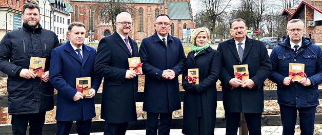 Generalna konserwator zabytków Bożena Żelazowska: Wspieramy odbudowę Ratusza w Braniewie